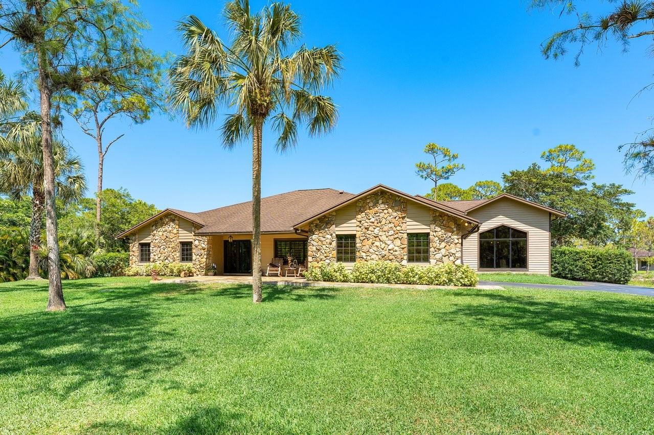 5840 NW 66th Ave