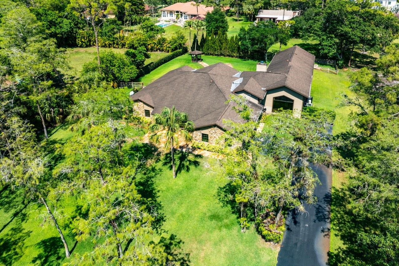 5840 NW 66th Ave