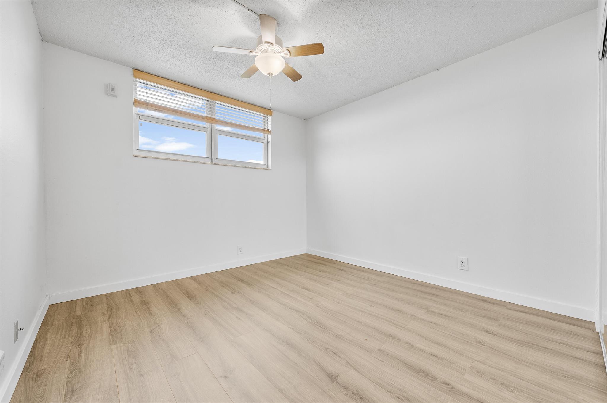 CASA VERANO CONDO - Residential Lease