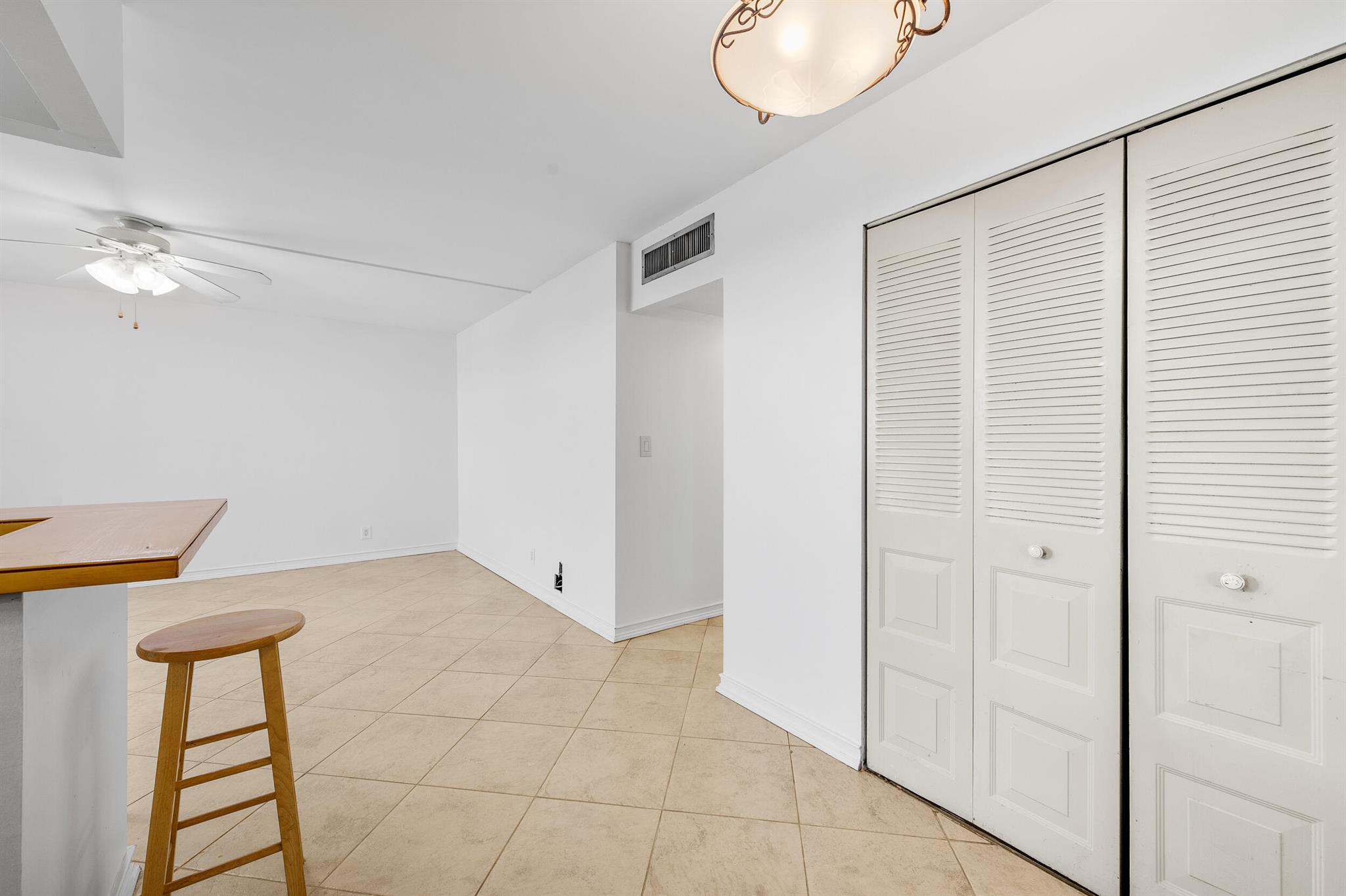 CASA VERANO CONDO - Residential Lease