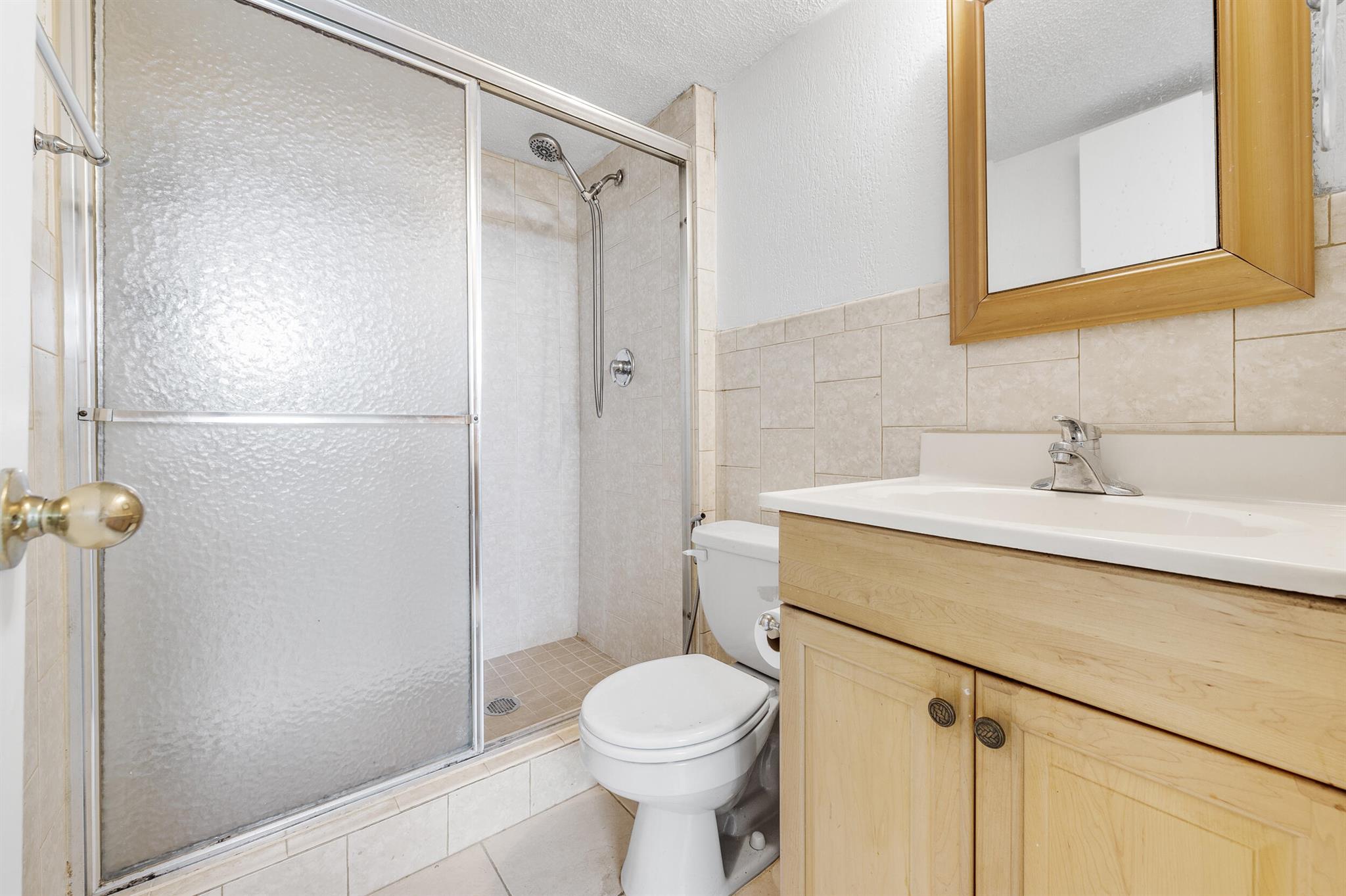 CASA VERANO CONDO - Residential Lease