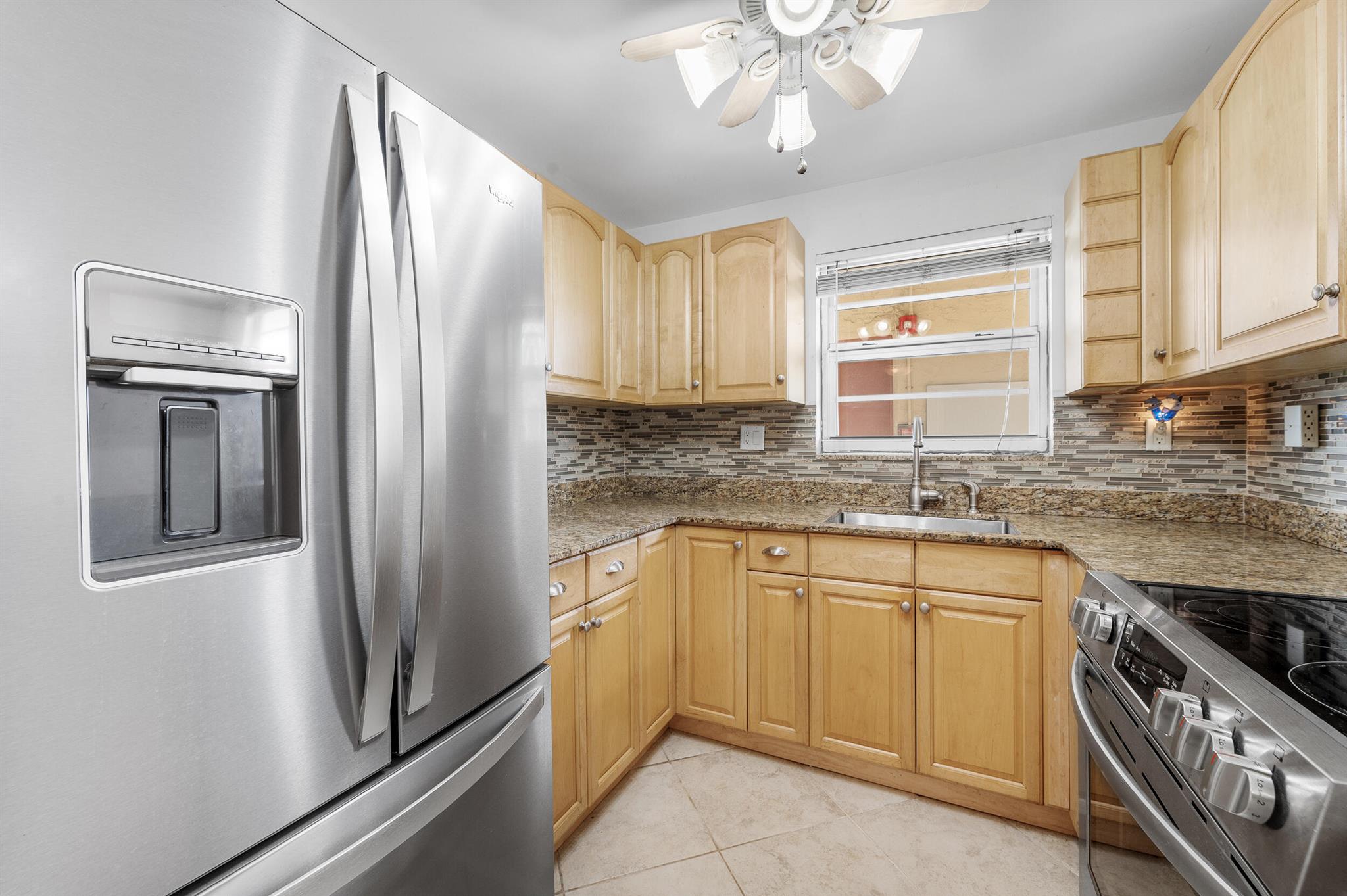 CASA VERANO CONDO - Residential Lease