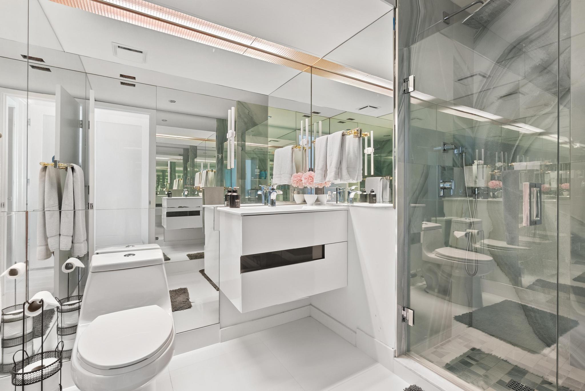 529 S Flagler Drive S Th3f, West Palm Beach, FL, 33401/$2,200,000 2 529 S Flagler Drive S Th3f