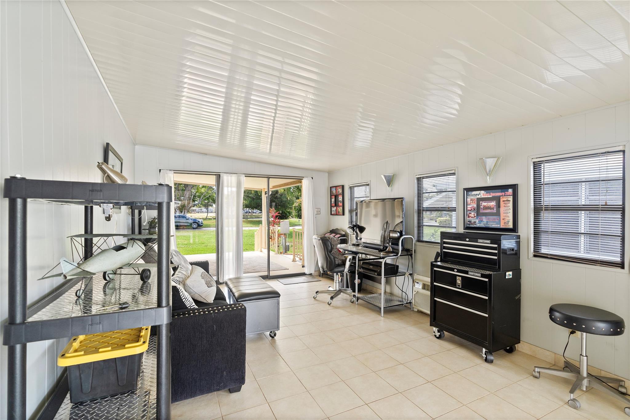 View photos, virtual tours, details... 202 NW 52nd St