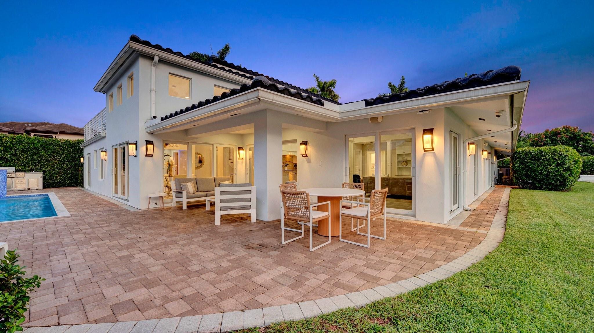 SANTA BARBARA SHORES - Residential
