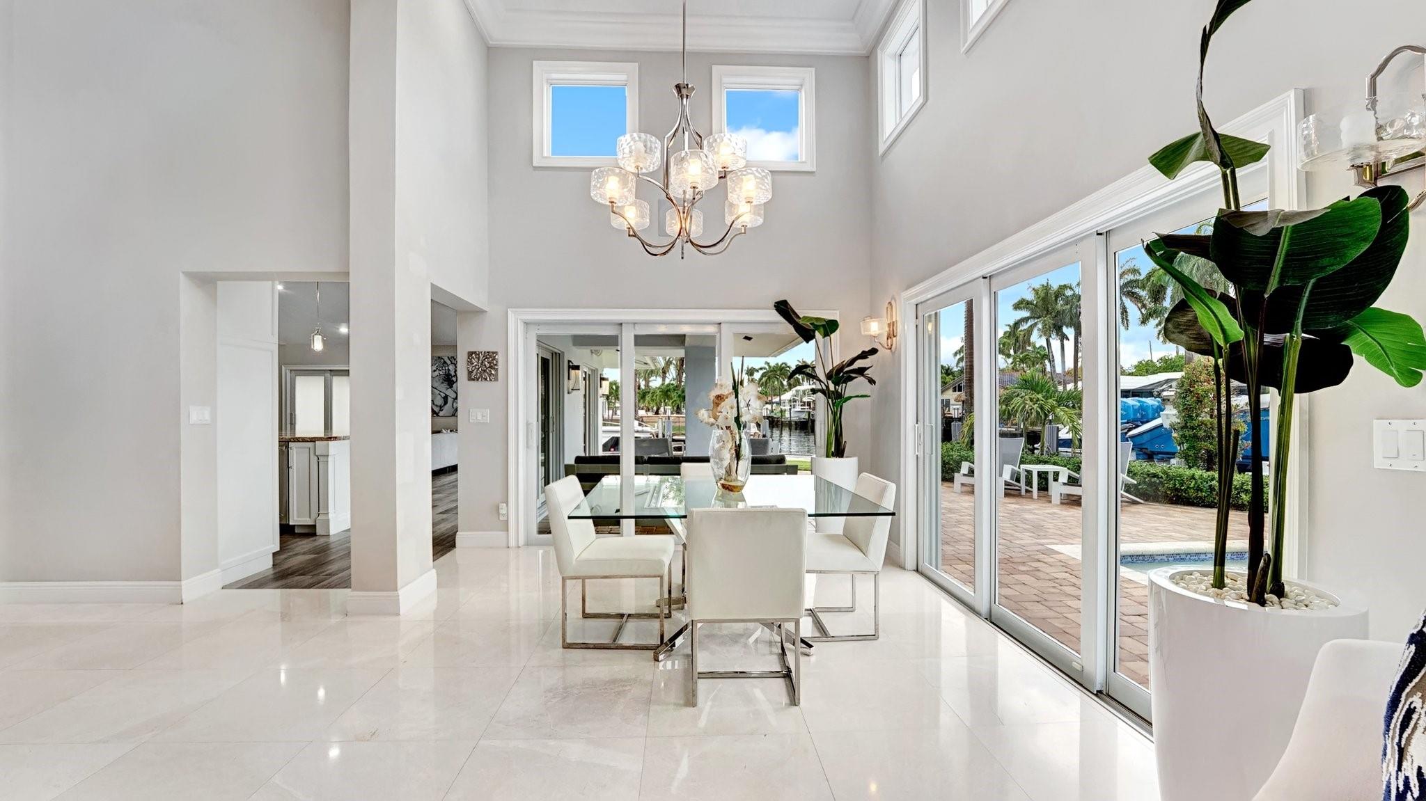 SANTA BARBARA SHORES - Residential