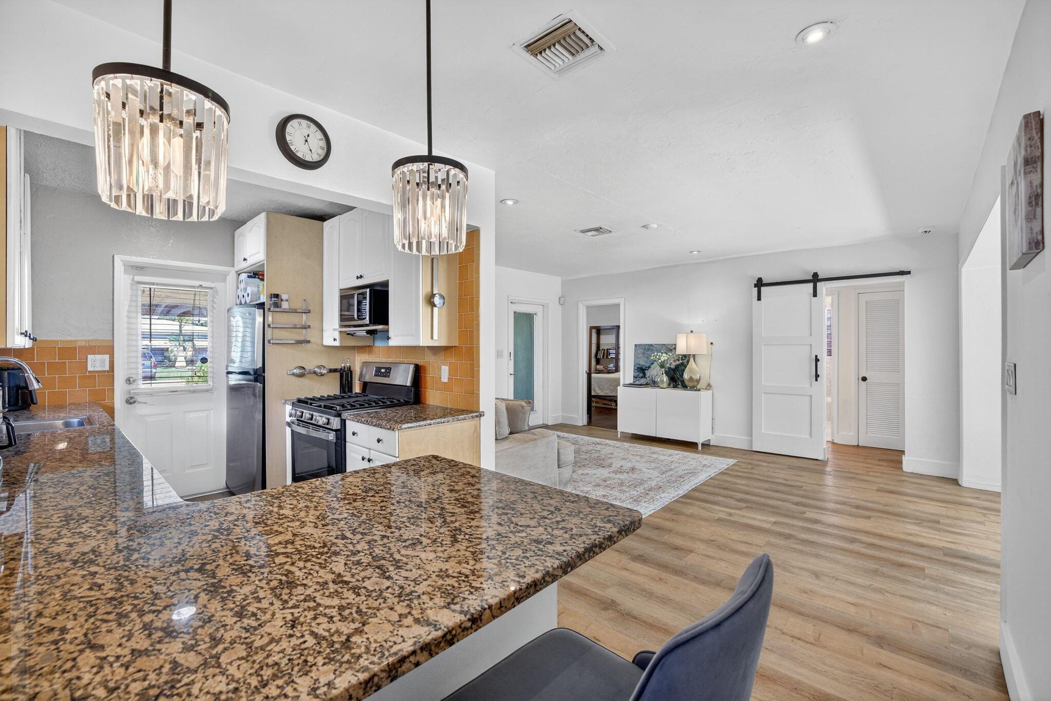 NORTH ANDREWS GARDENS - Residential