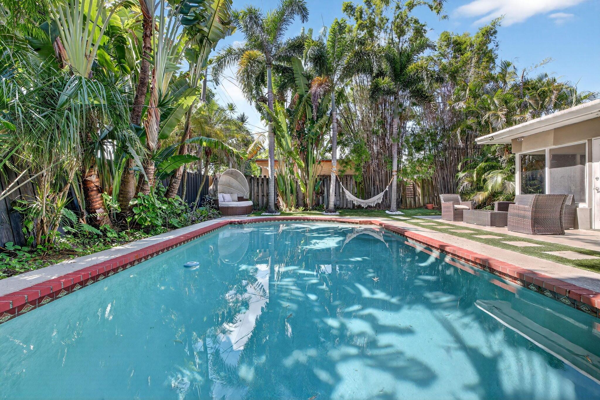 NORTH ANDREWS GARDENS - Residential