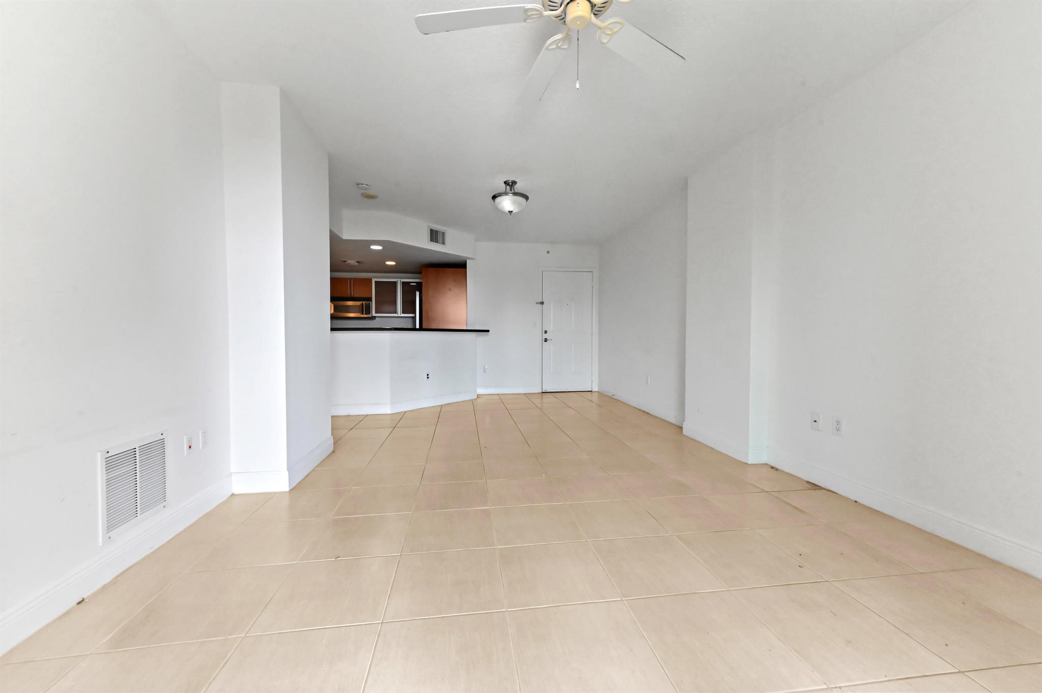610 Clematis Street 638, West Palm Beach, FL, 33401/$425,000 3 610 Clematis Street 638