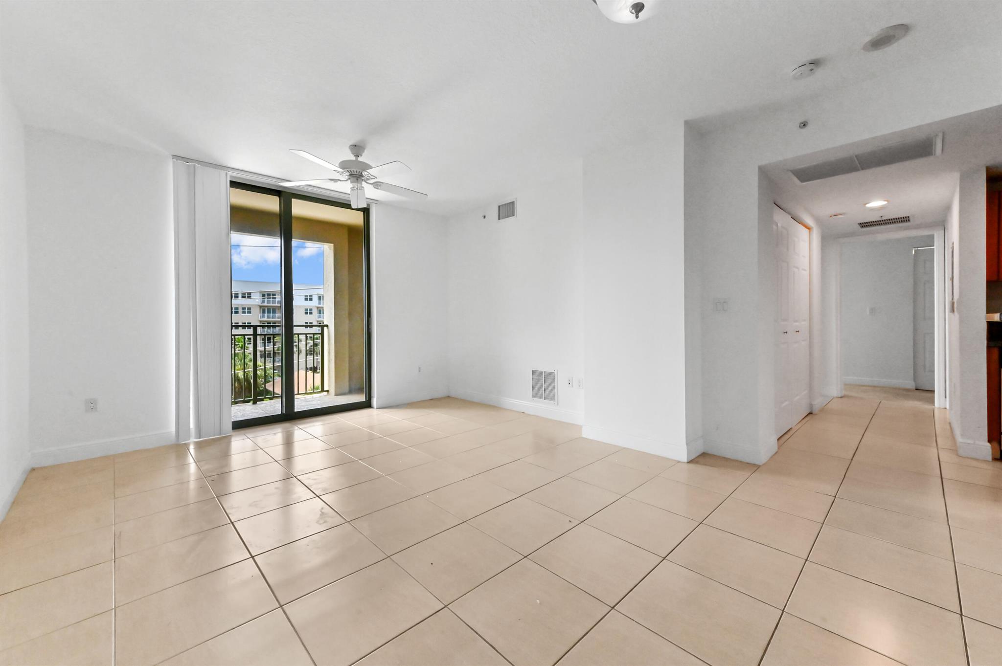 610 Clematis Street 638, West Palm Beach, FL, 33401/$425,000 4 610 Clematis Street 638