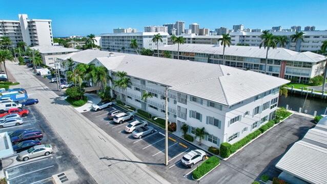 3050 NE 48th Street 107