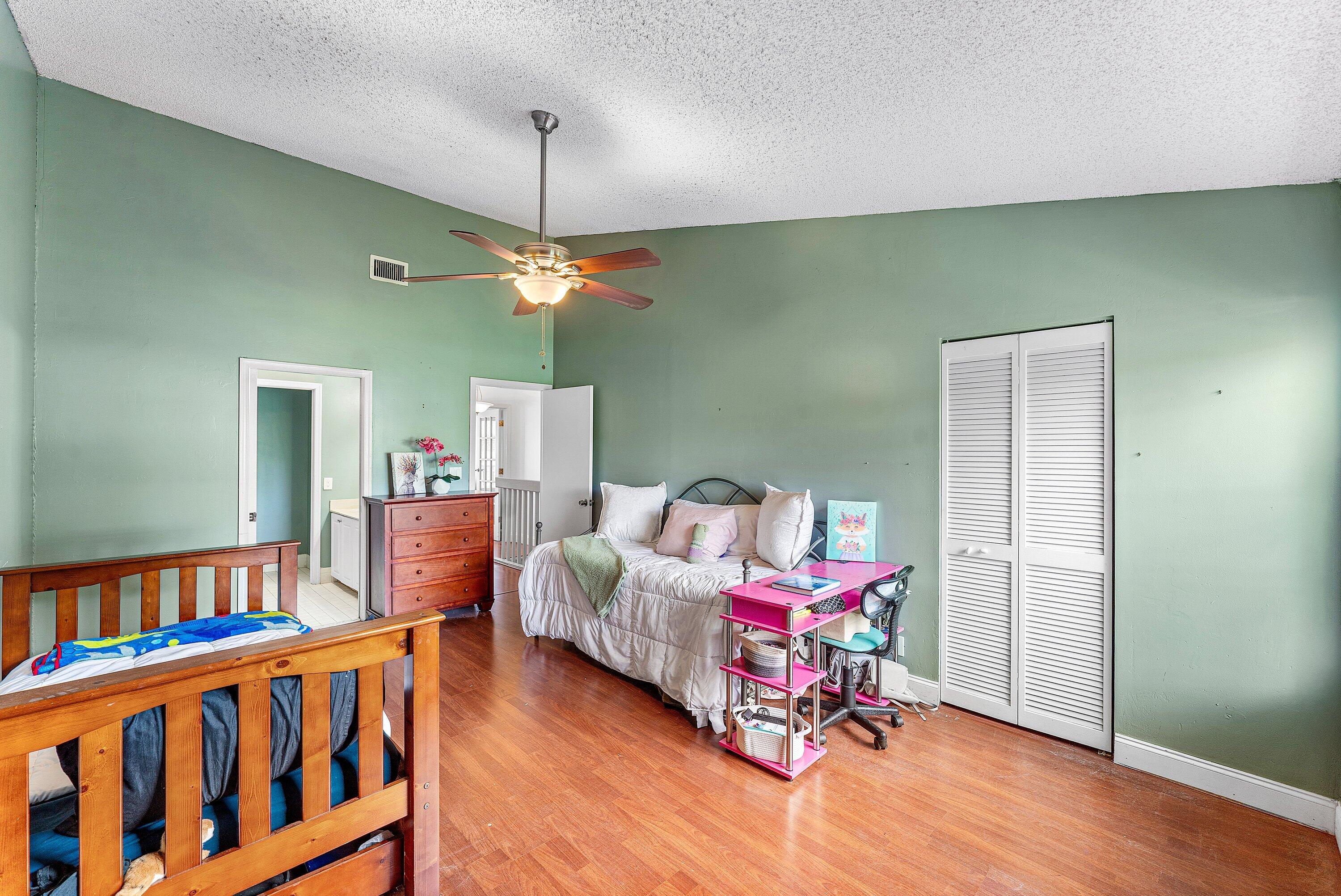CYPRESS GLEN TOWNHOMES CONDO - Residential