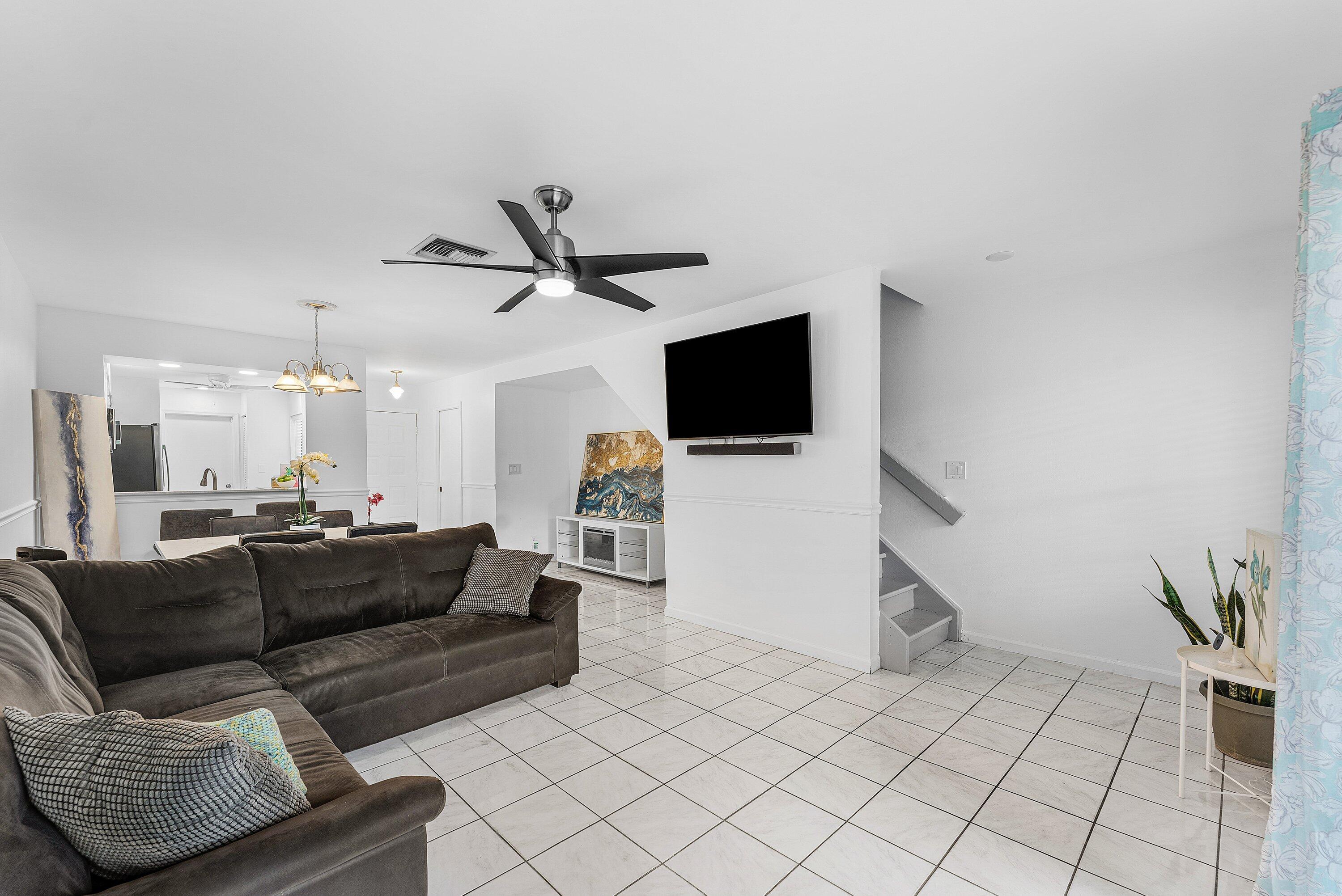 CYPRESS GLEN TOWNHOMES CONDO - Residential