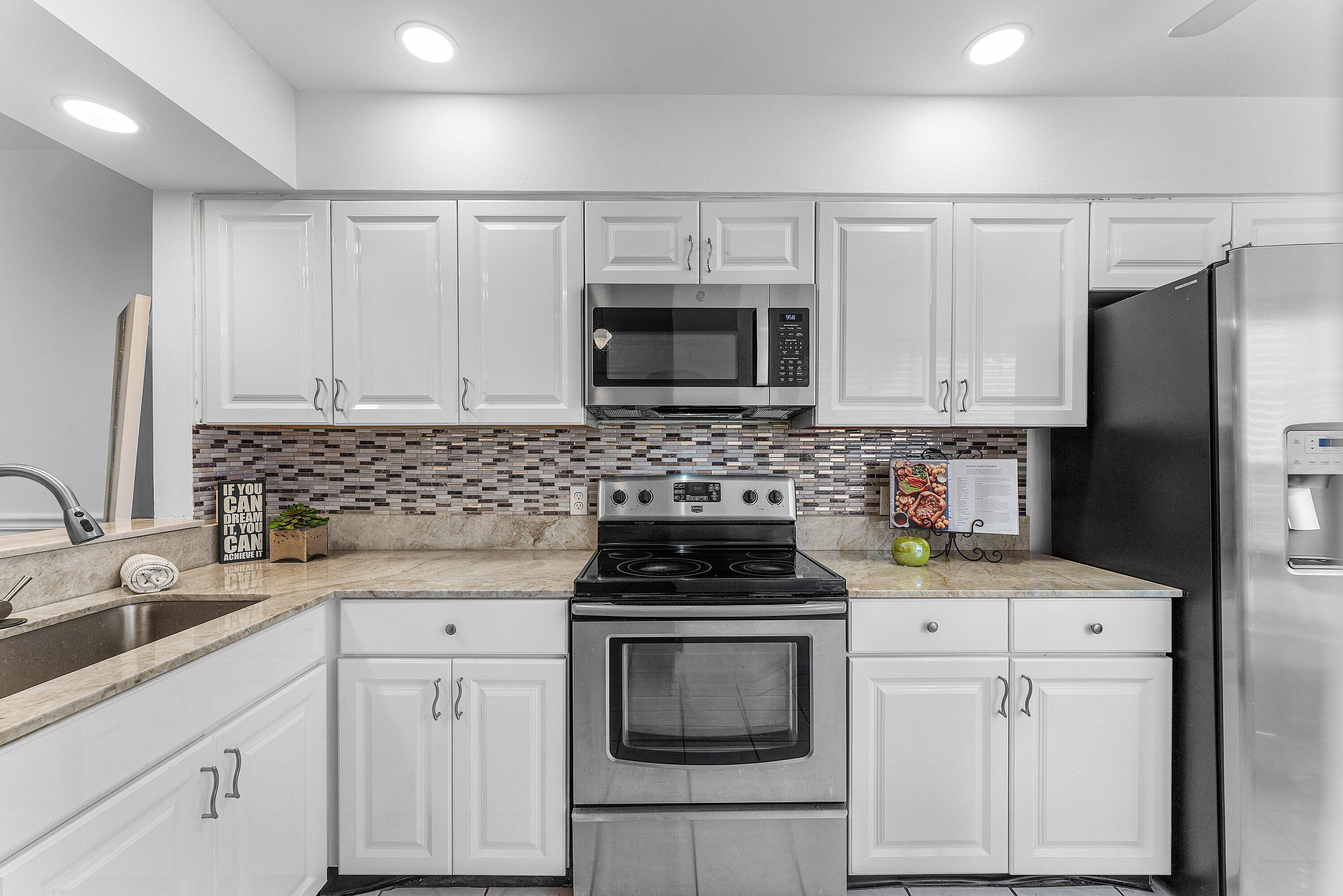 CYPRESS GLEN TOWNHOMES CONDO - Residential