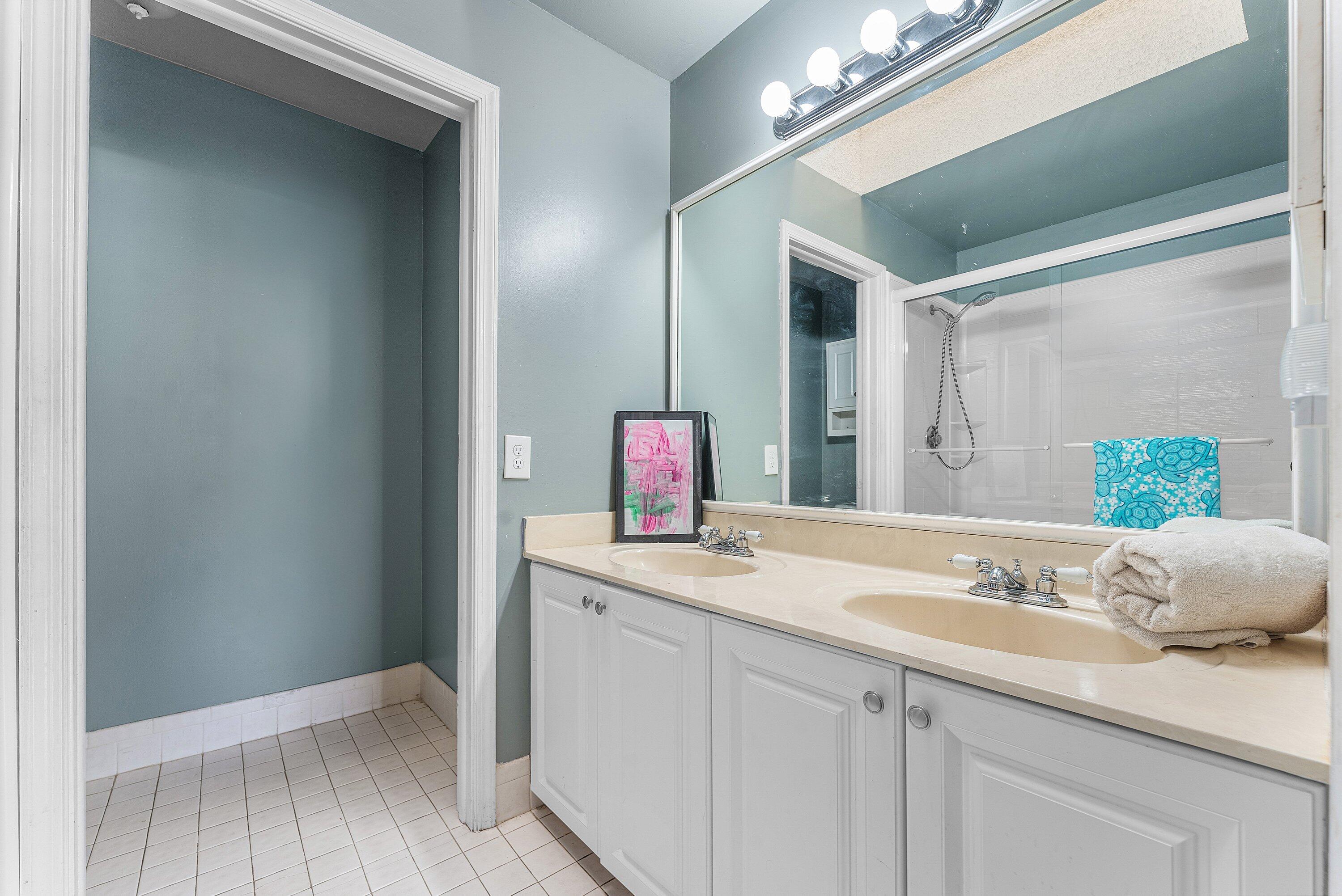 CYPRESS GLEN TOWNHOMES CONDO - Residential