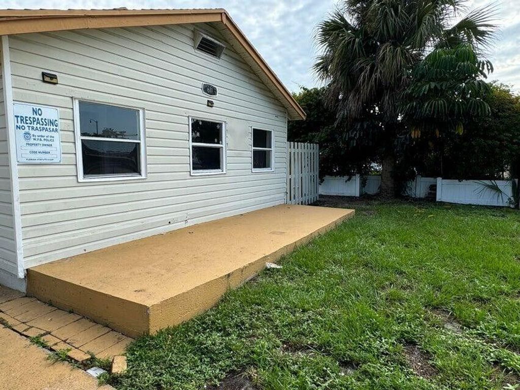 Photo of 611 53rd Street, West Palm Beach, FL 33407 (MLS # B26011173)