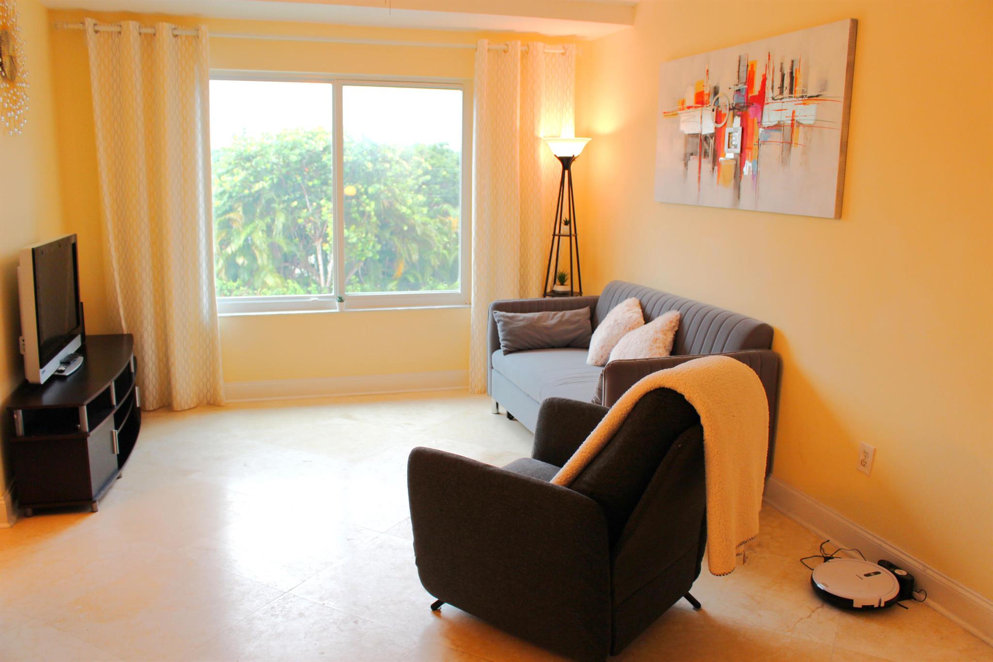 523 Villa Circle