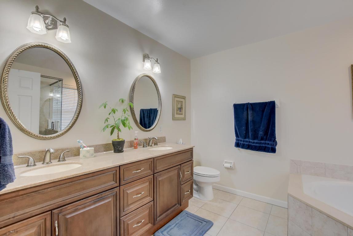 INDIGO LAKES - Residential