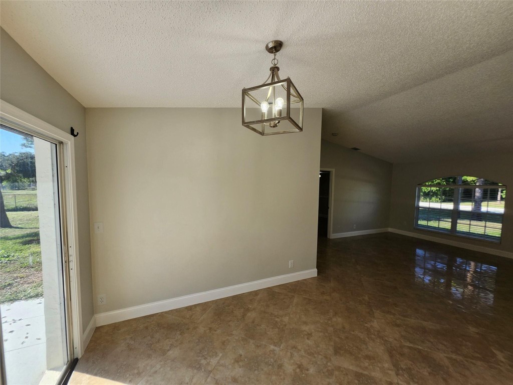 THE ACREAGE - Residential Lease