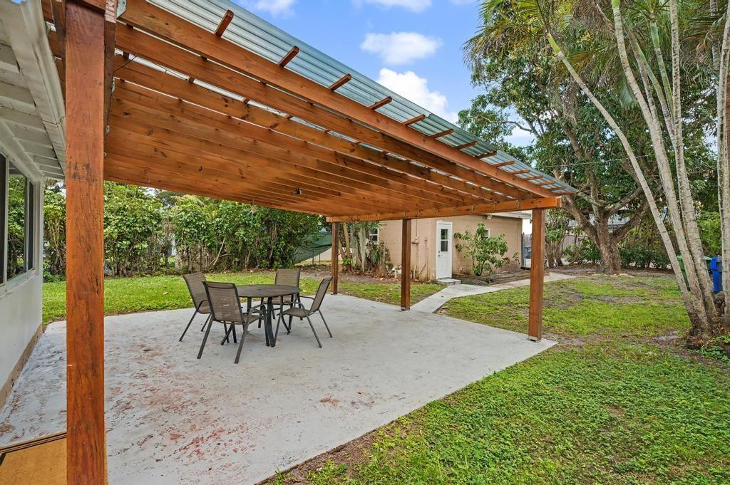 Hollywood Park 4-19 B - Residential