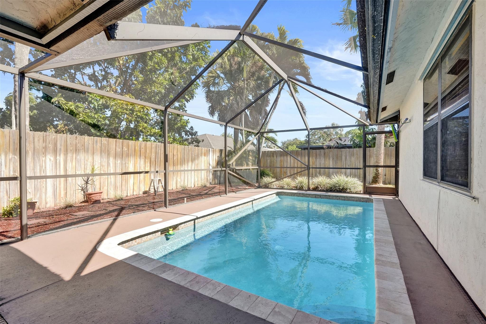 HUNTINGTON WOODS - Residential