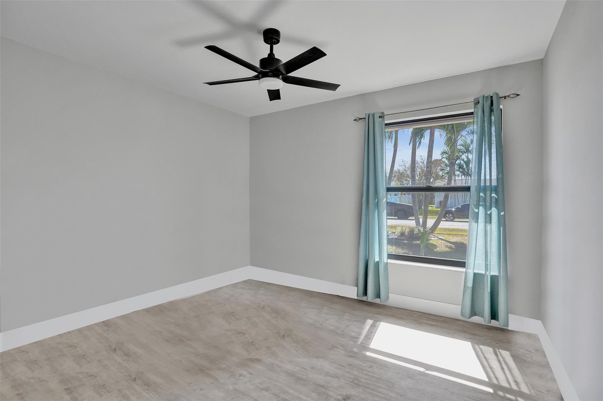 HUNTINGTON WOODS - Residential