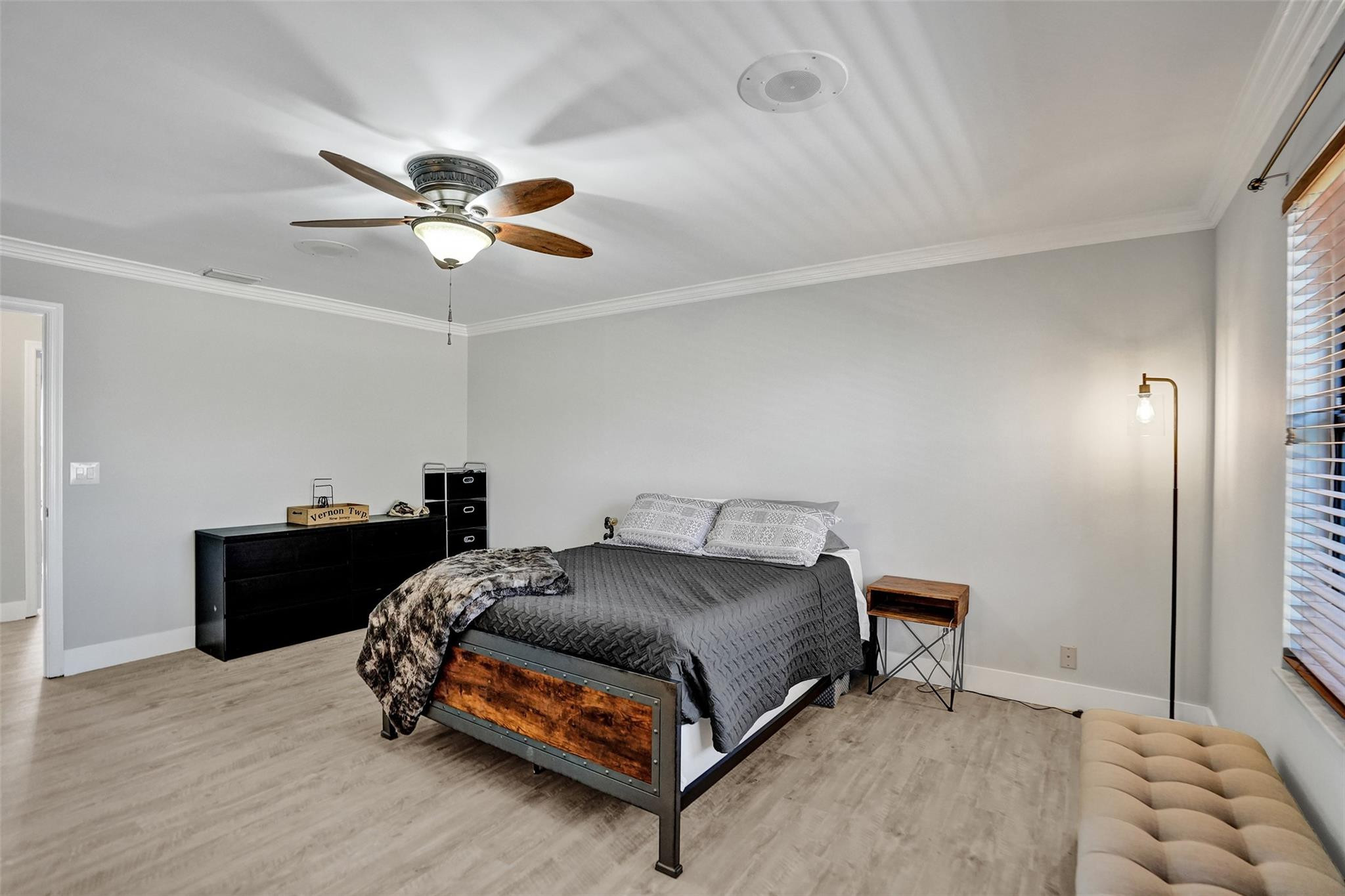 HUNTINGTON WOODS - Residential