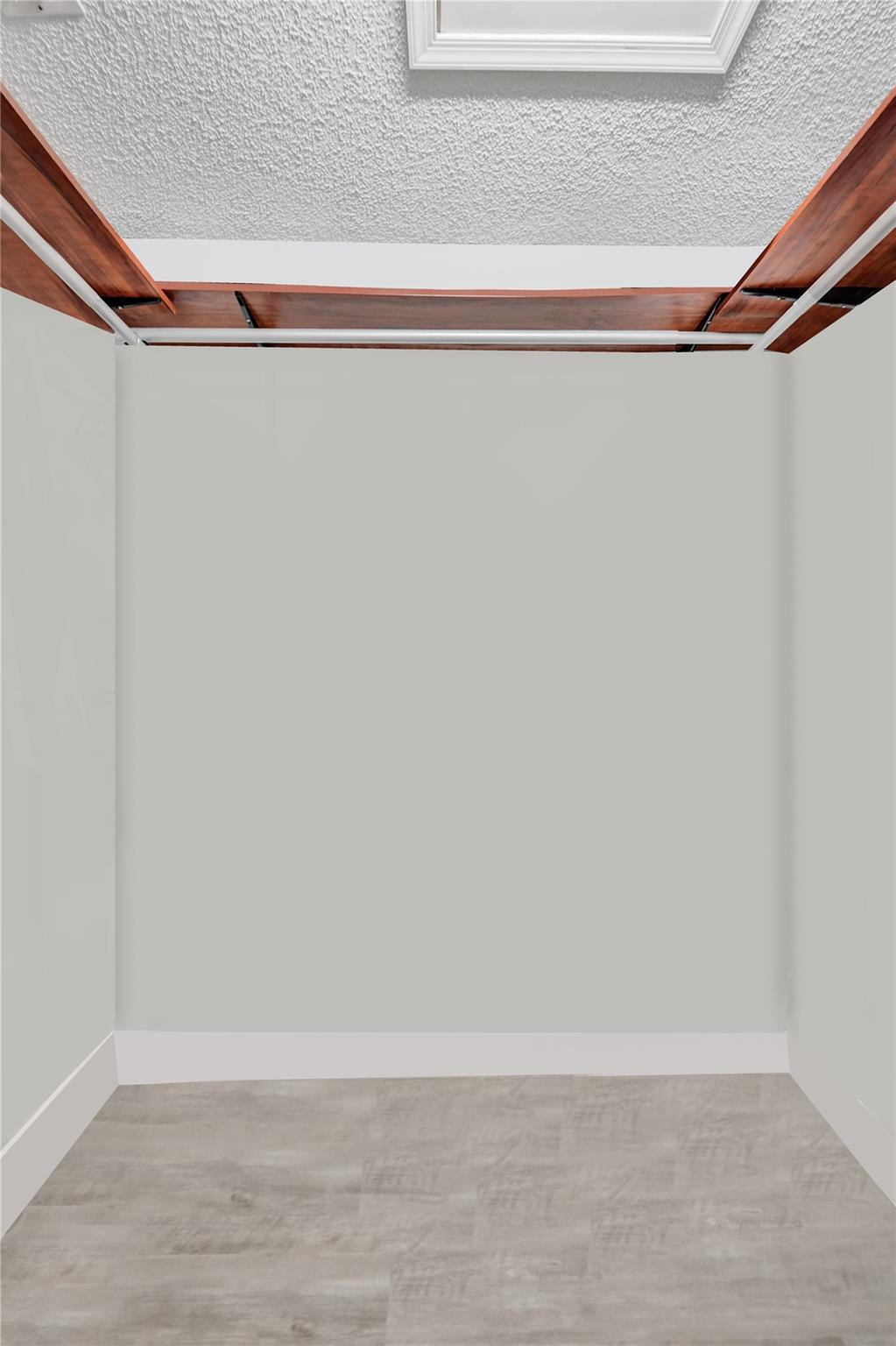 HUNTINGTON WOODS - Residential