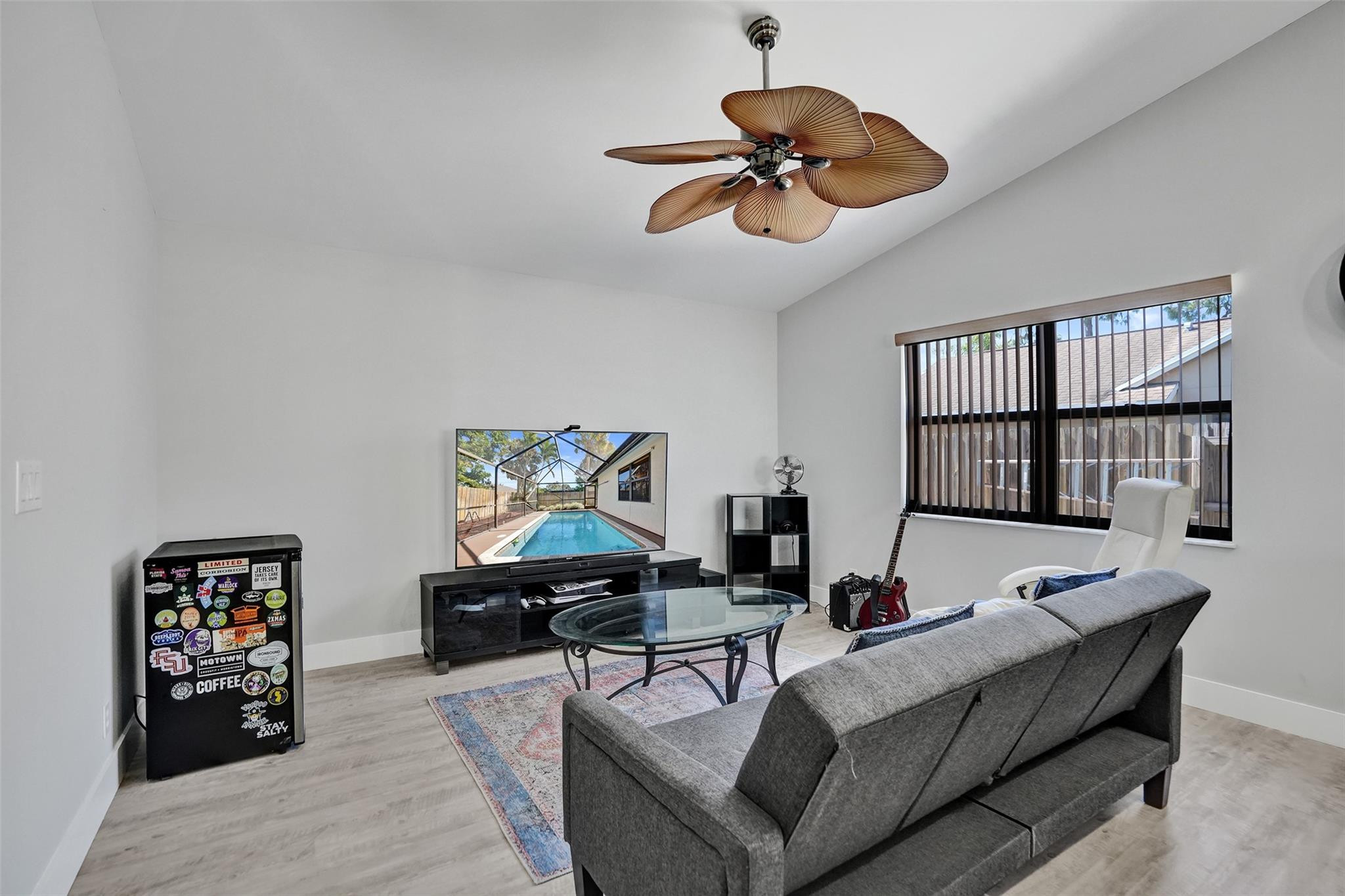 HUNTINGTON WOODS - Residential