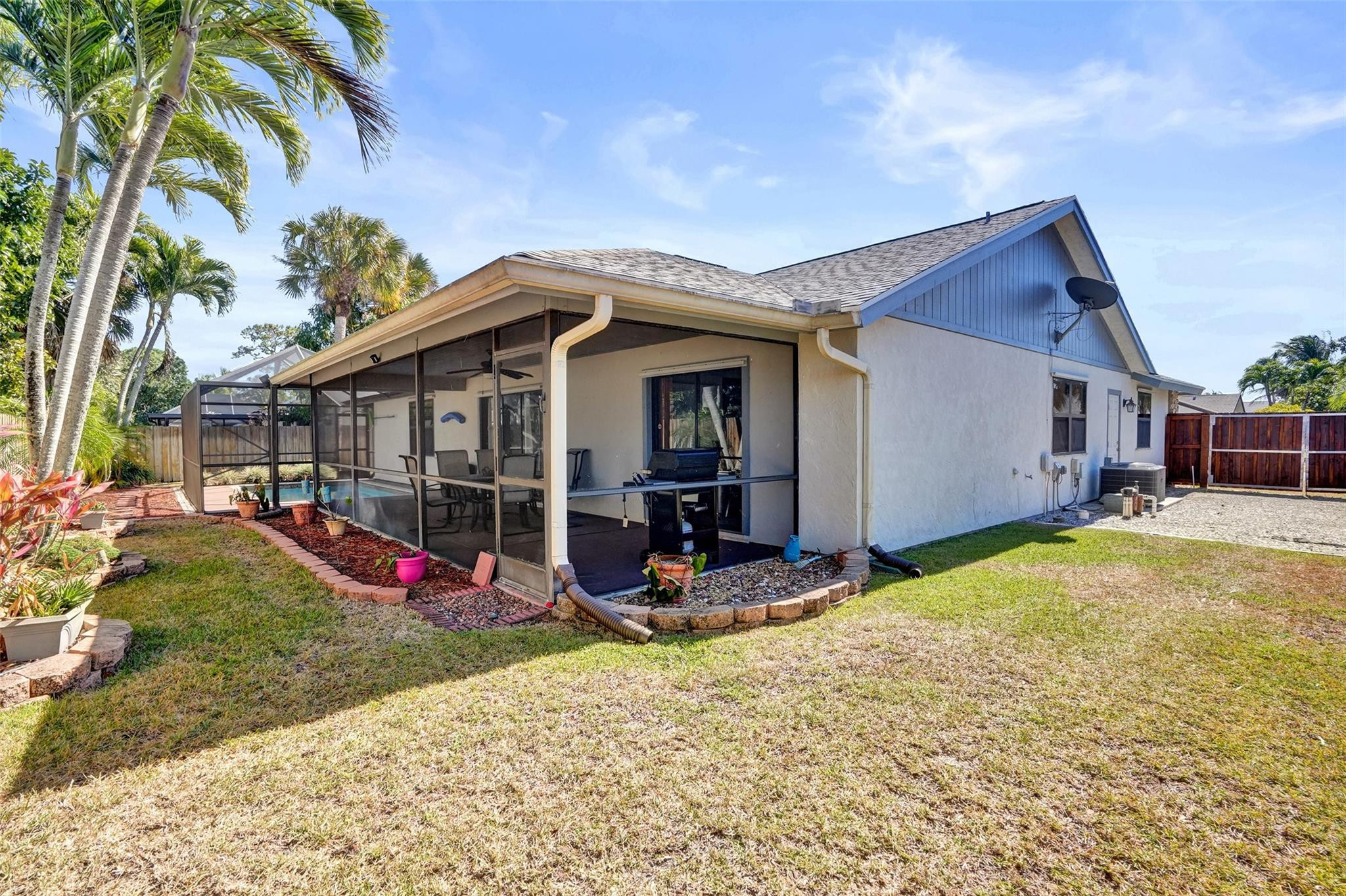 HUNTINGTON WOODS - Residential