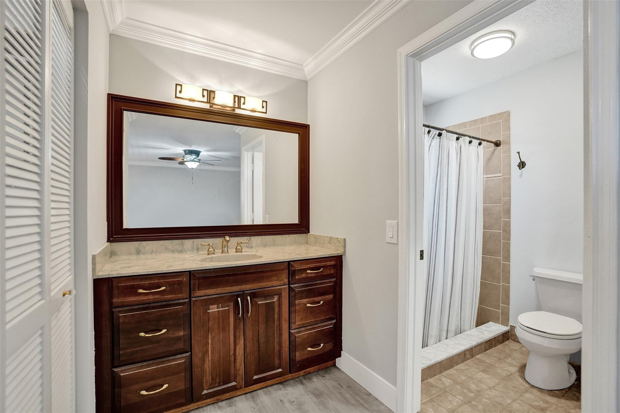 HUNTINGTON WOODS - Residential