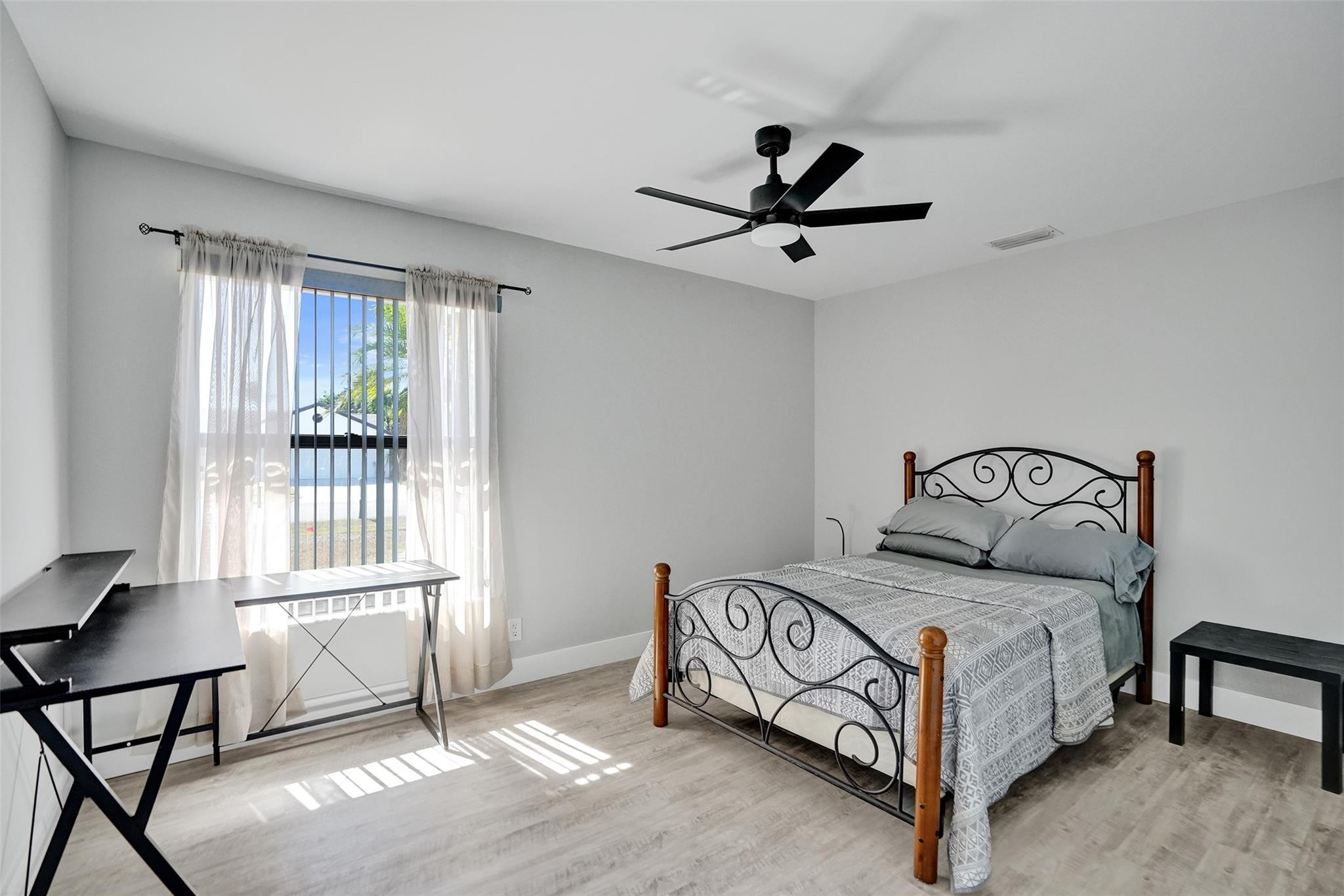 HUNTINGTON WOODS - Residential