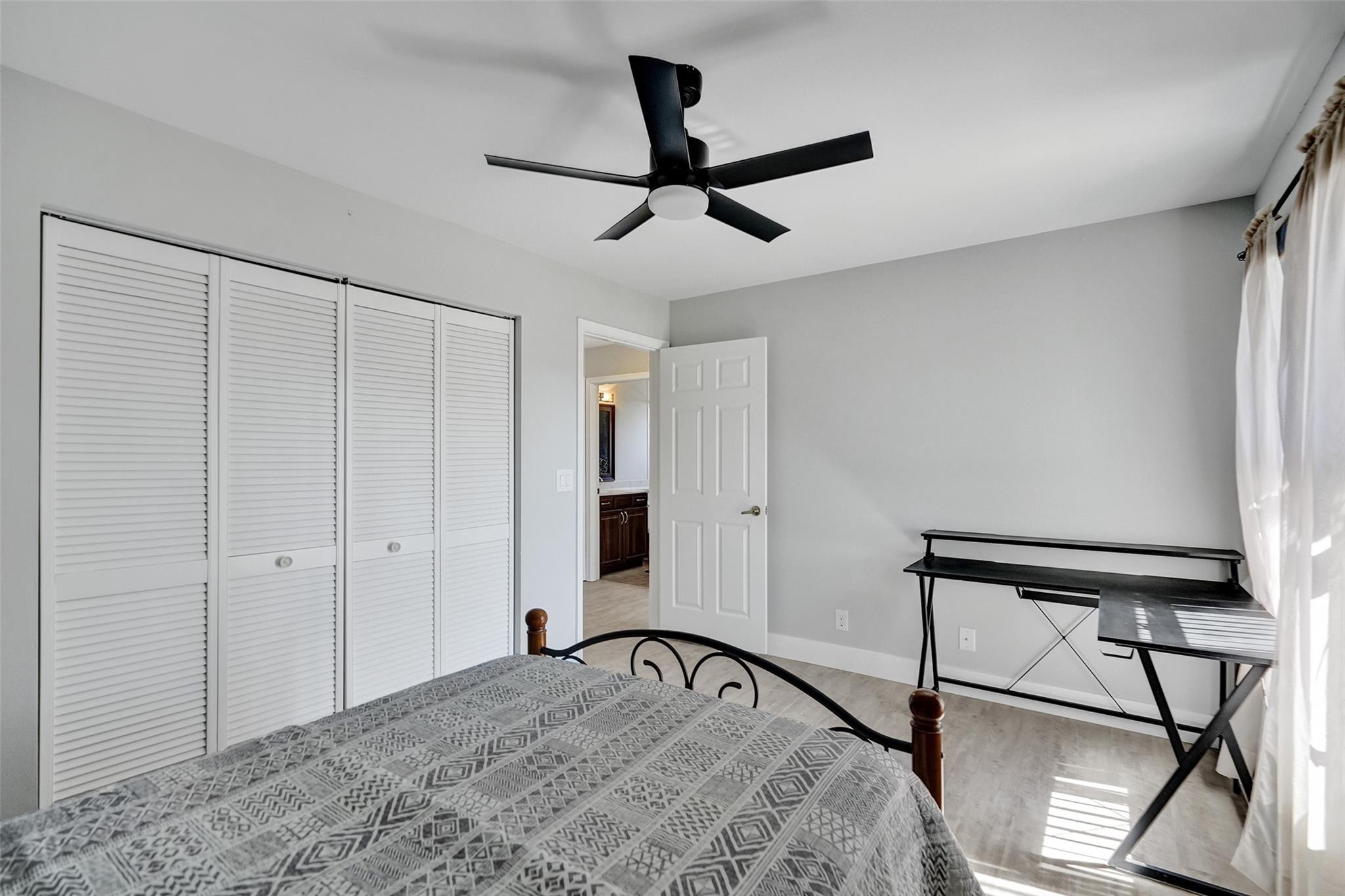 HUNTINGTON WOODS - Residential