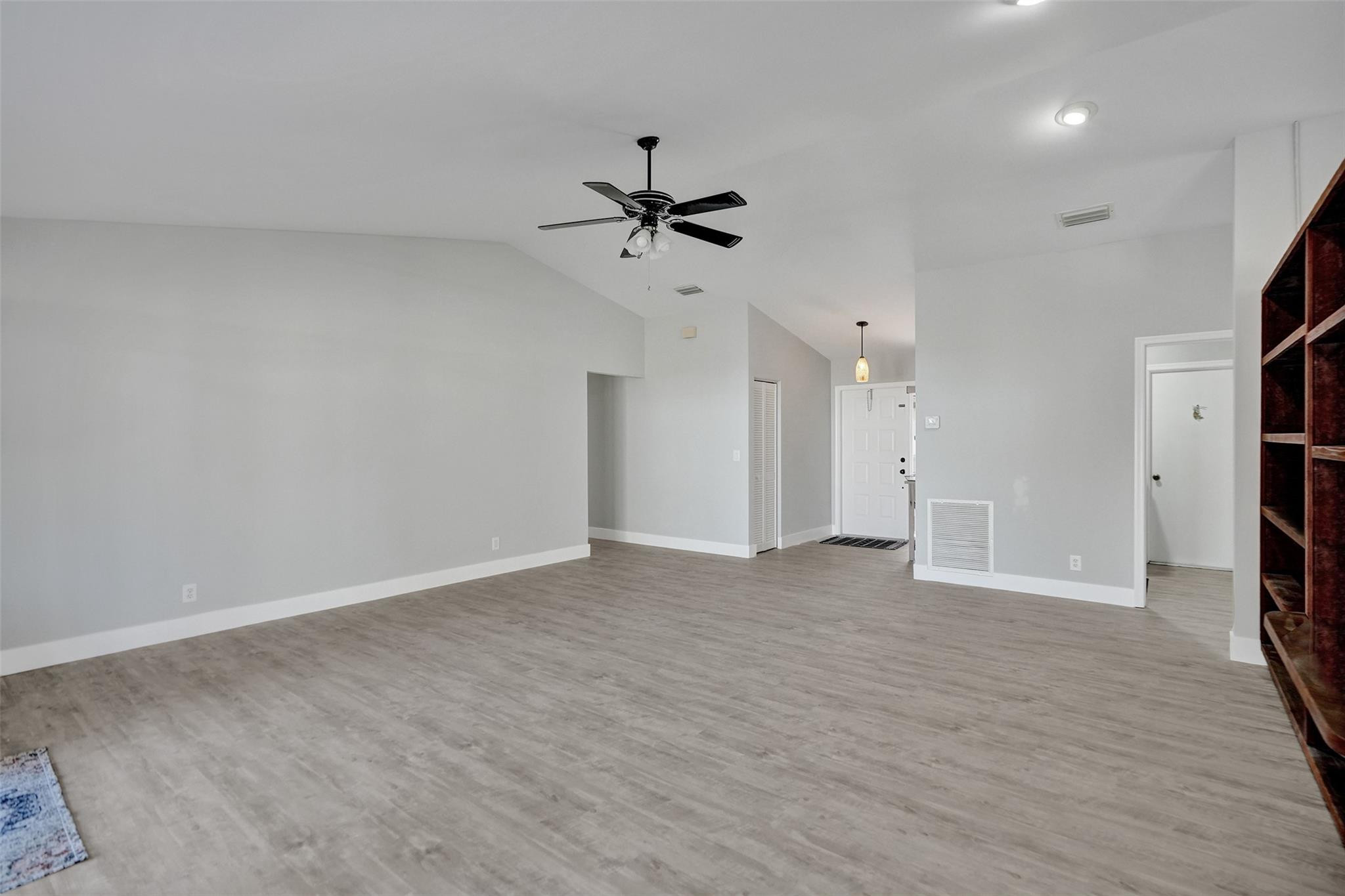 HUNTINGTON WOODS - Residential