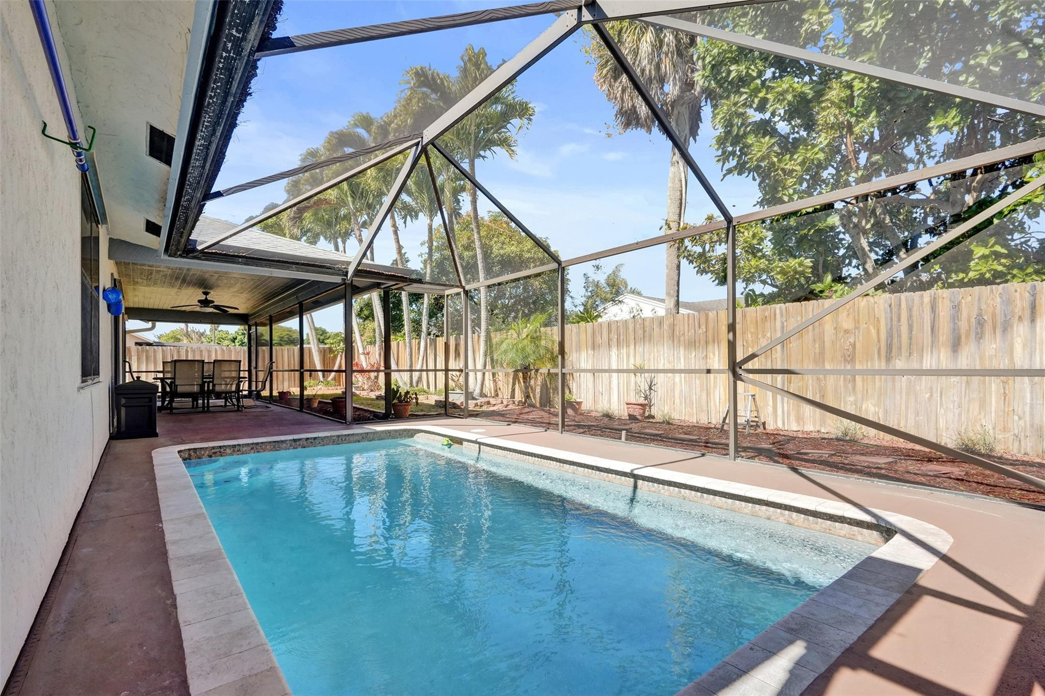 HUNTINGTON WOODS - Residential