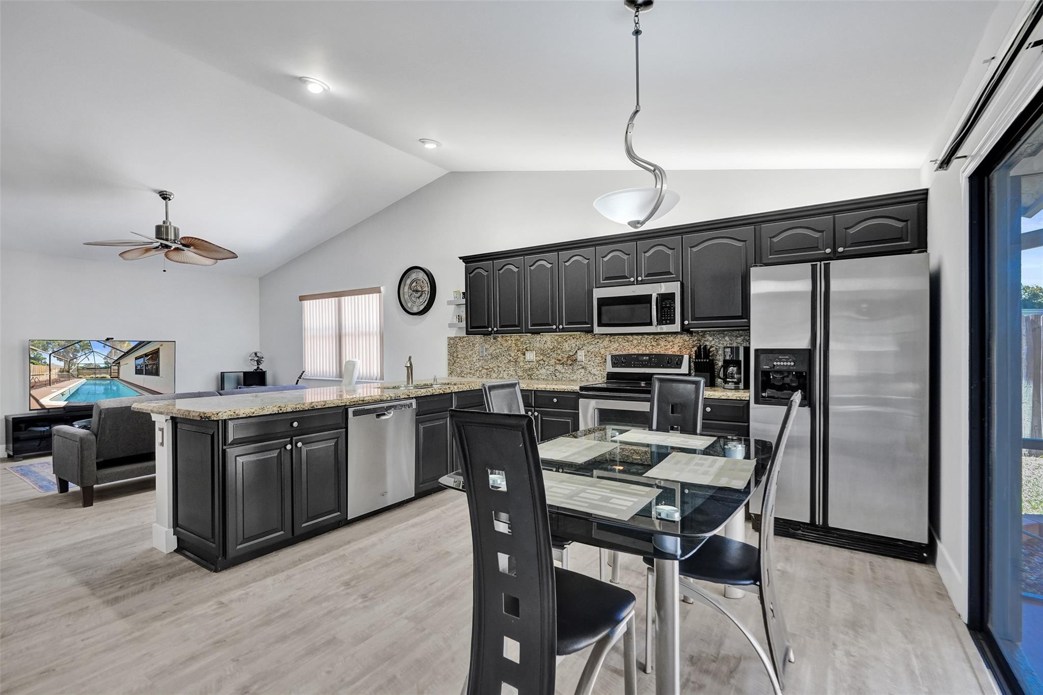 HUNTINGTON WOODS - Residential