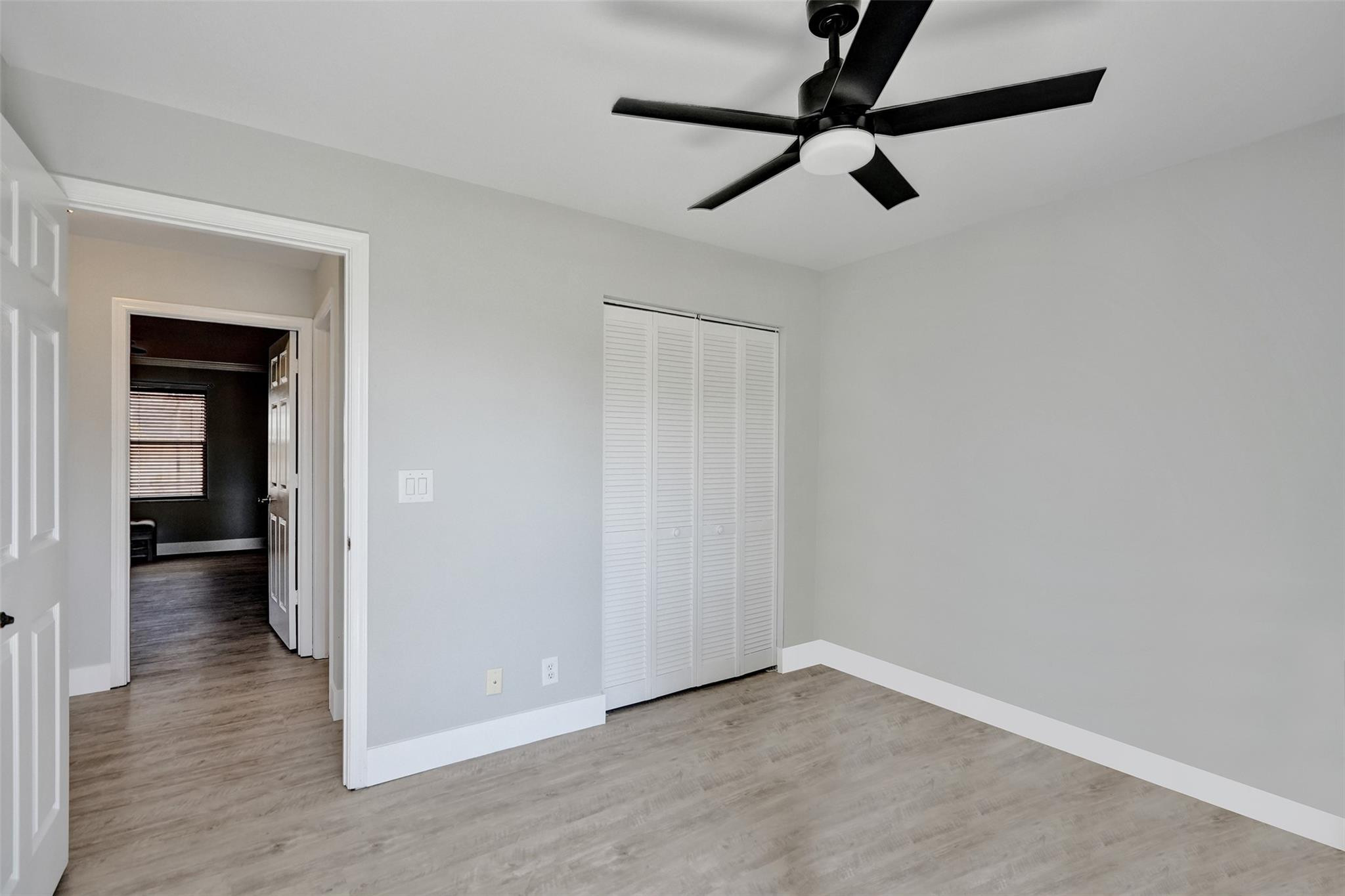 HUNTINGTON WOODS - Residential