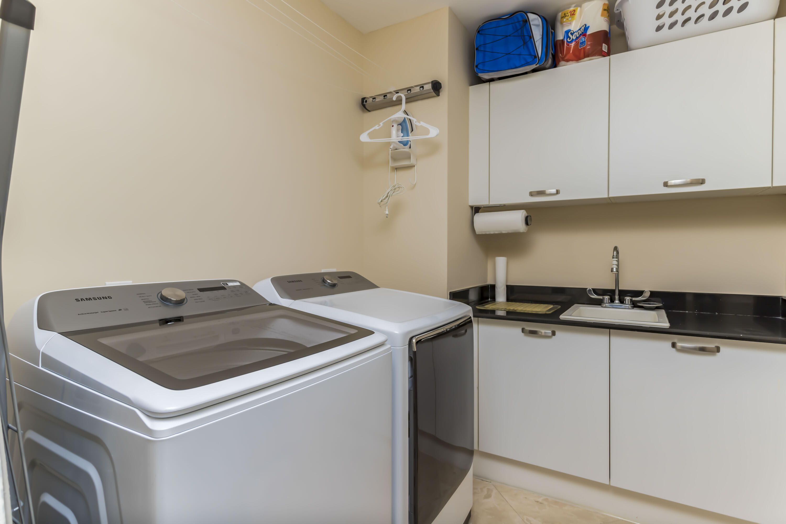 ORCHID BEACH CONDOMINIUM - Residential Lease