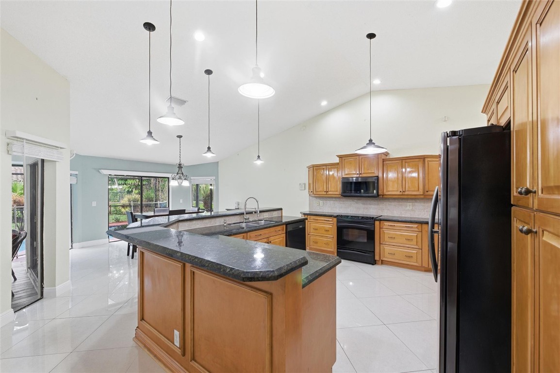 CYPRESS GLEN - Residential