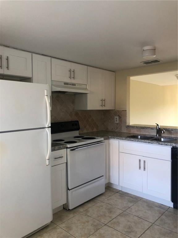 4044 NW 90th Ave 4044