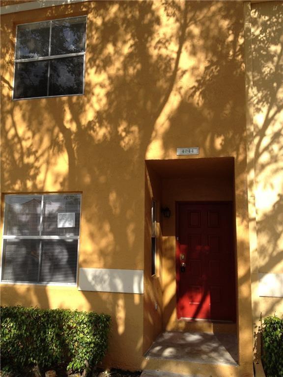 4044 NW 90th Ave 4044