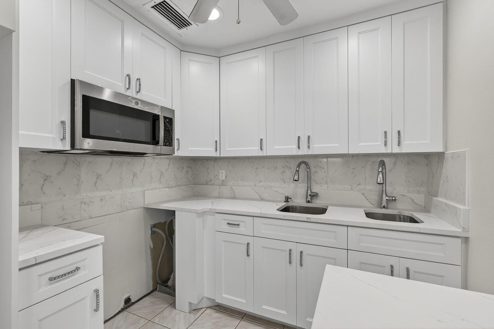 HASTINGS CONDOS - Residential