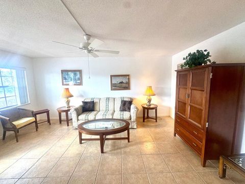 2050 39th Street 209W Lighthouse Point FL 33064