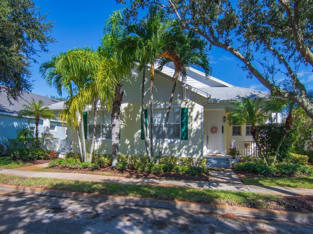 POINTE WEST CENTRAL VILLA - Residential