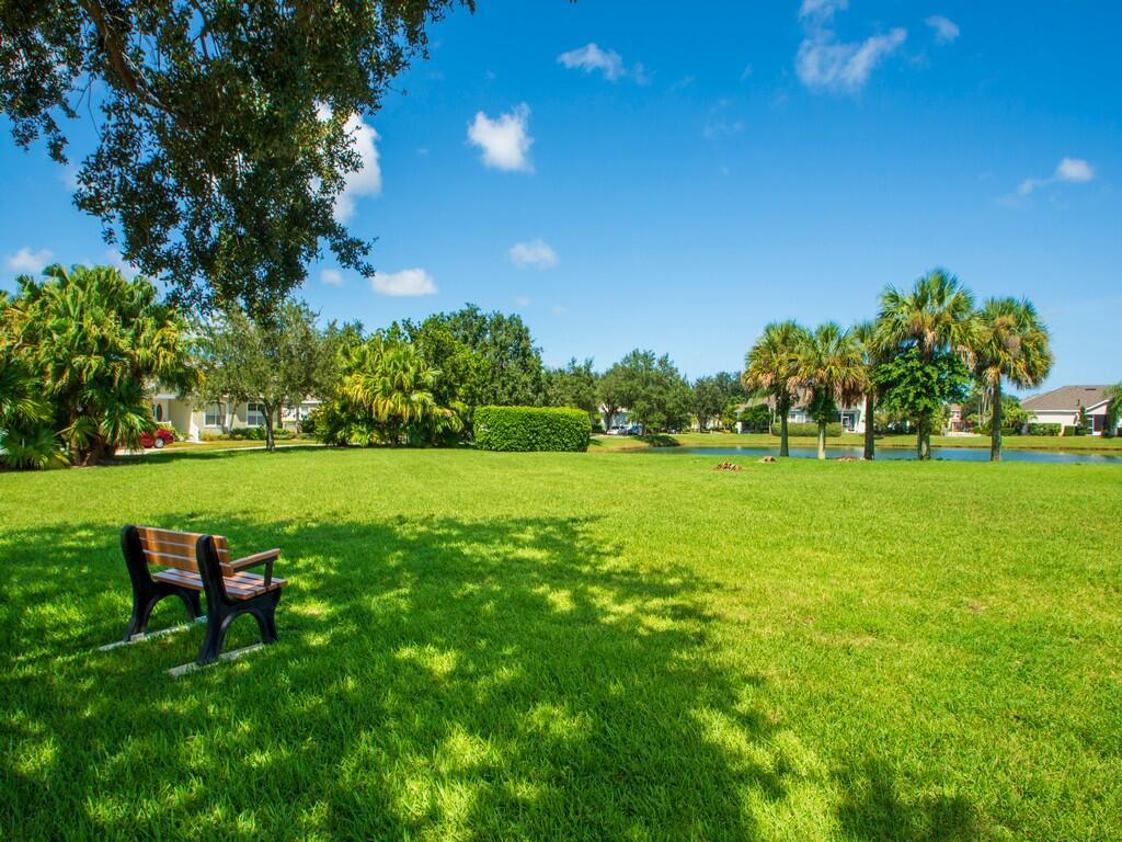 POINTE WEST CENTRAL VILLA - Residential