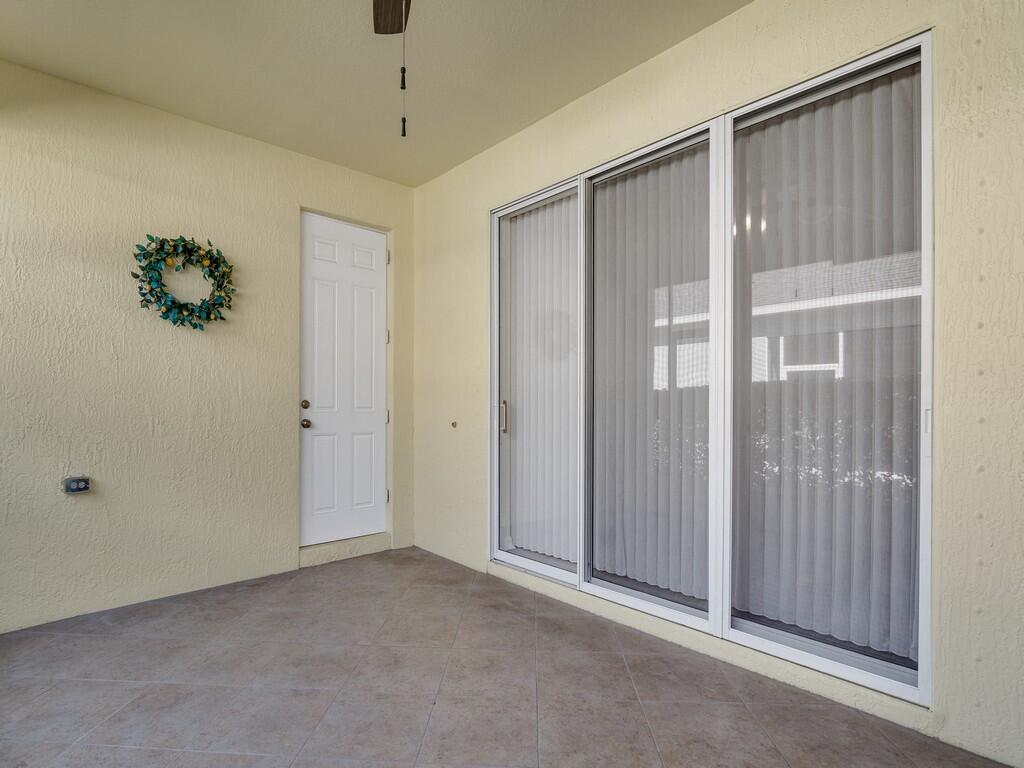 POINTE WEST CENTRAL VILLA - Residential