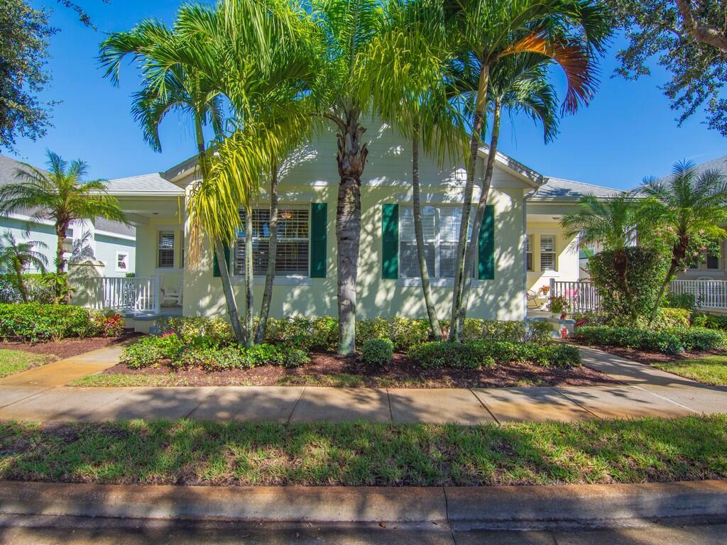 POINTE WEST CENTRAL VILLA - Residential