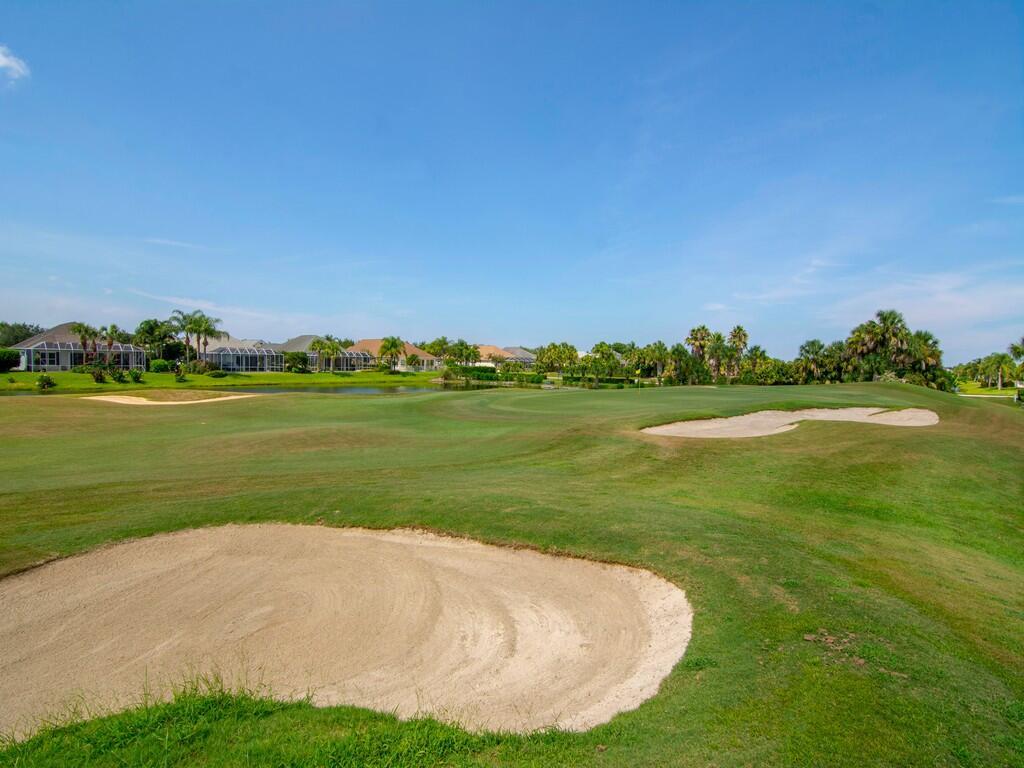 POINTE WEST CENTRAL VILLA - Residential