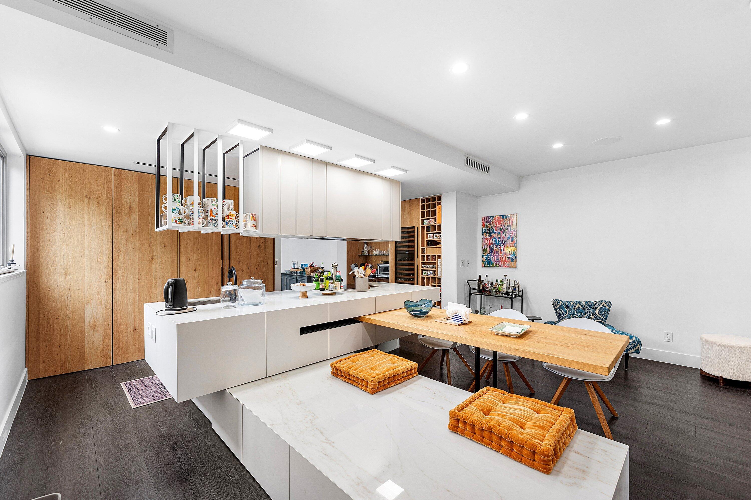 26 SE 10TH Avenue