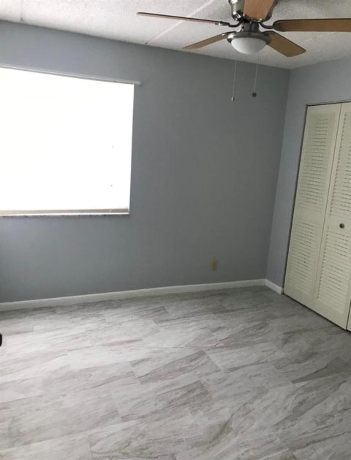 FAIRVIEW VILLAS COND - Residential Lease